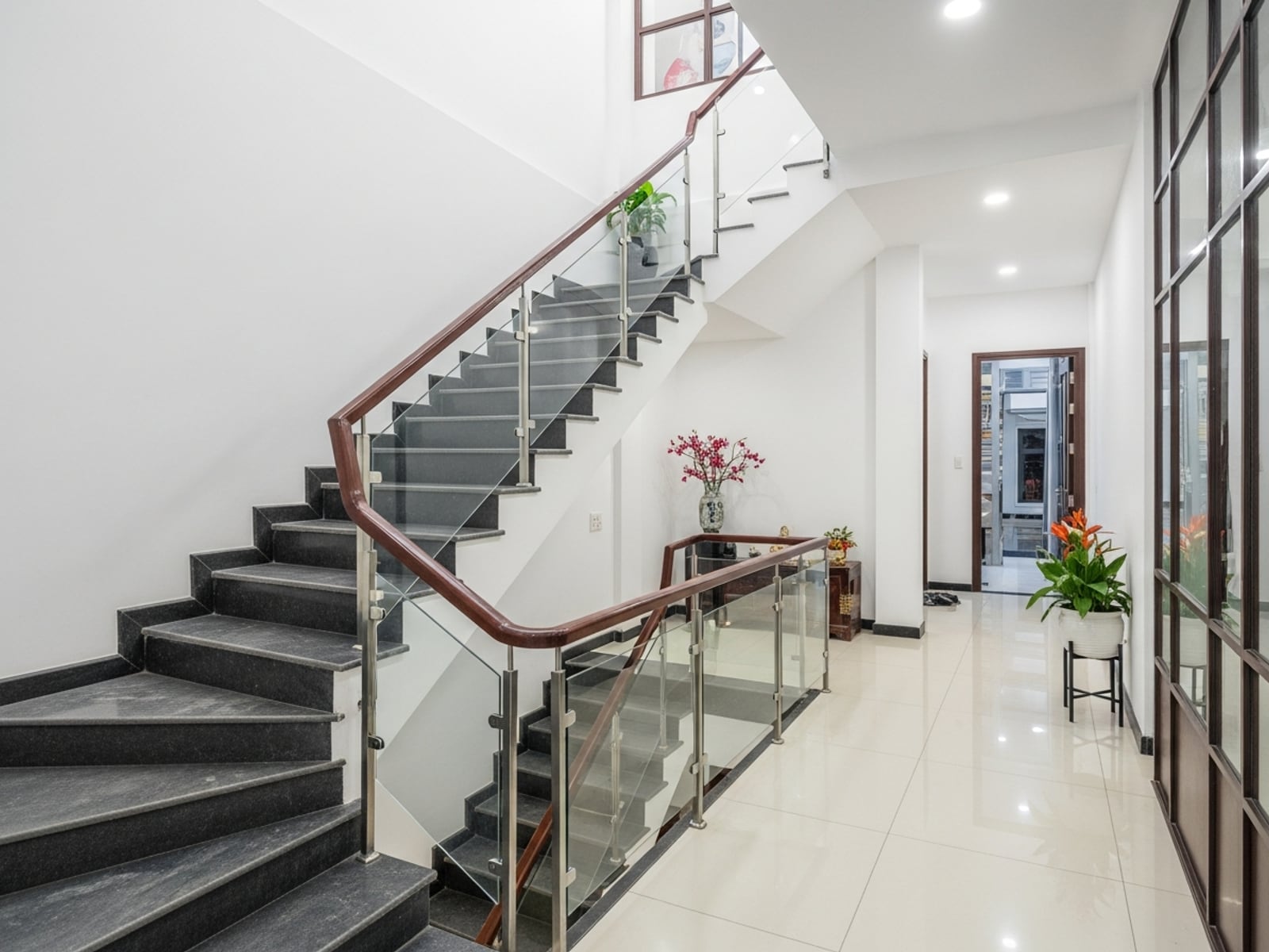 Nhà 3 tầng mặt phố Lê Hồng Phong, trung tâm Vĩnh Yên — ảnh 5