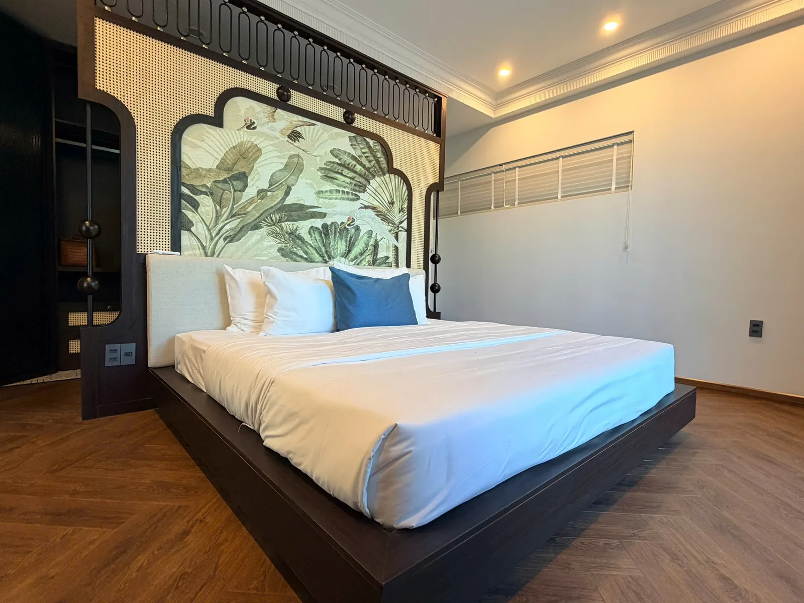 BT4-11 Regal Victoria — 5 Bedroom Villa with Pool - photo 12