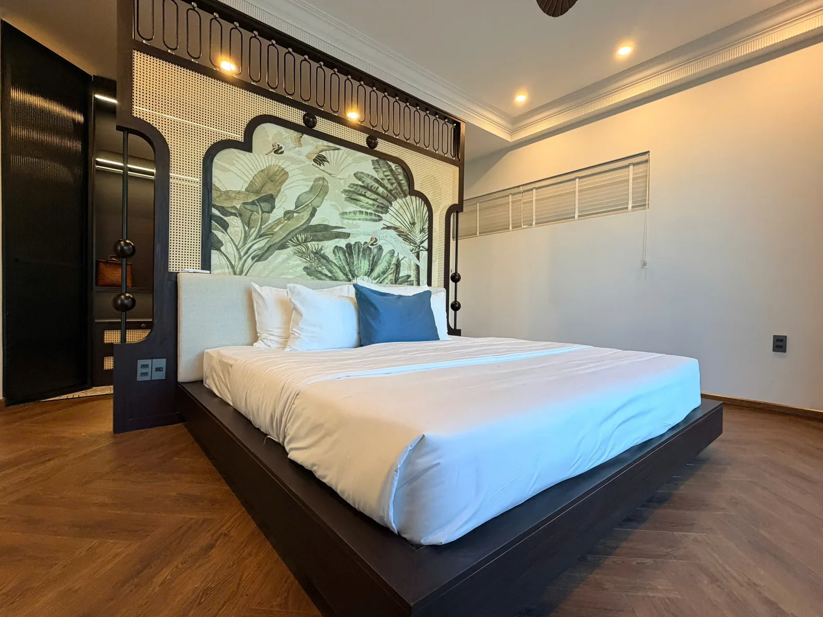 BT4-11 Regal Victoria — 5 Bedroom Villa with Pool - photo 9