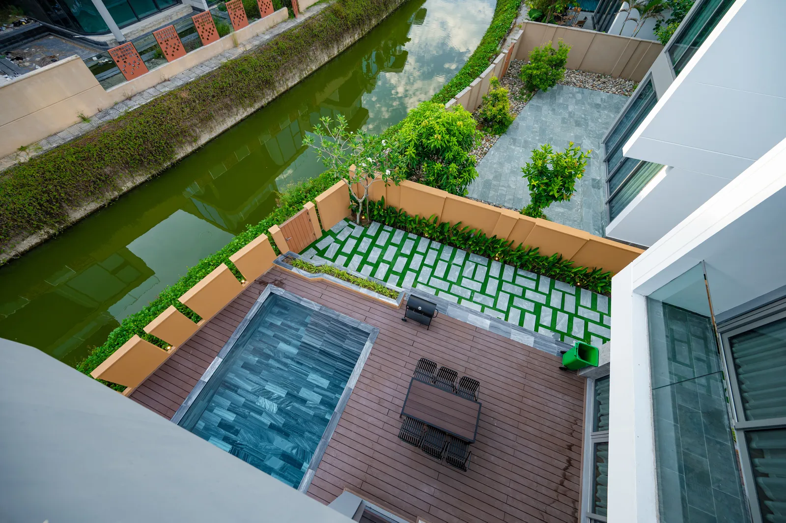 Sun Flower Villa — 4 Bedroom (410 m²) - photo 41