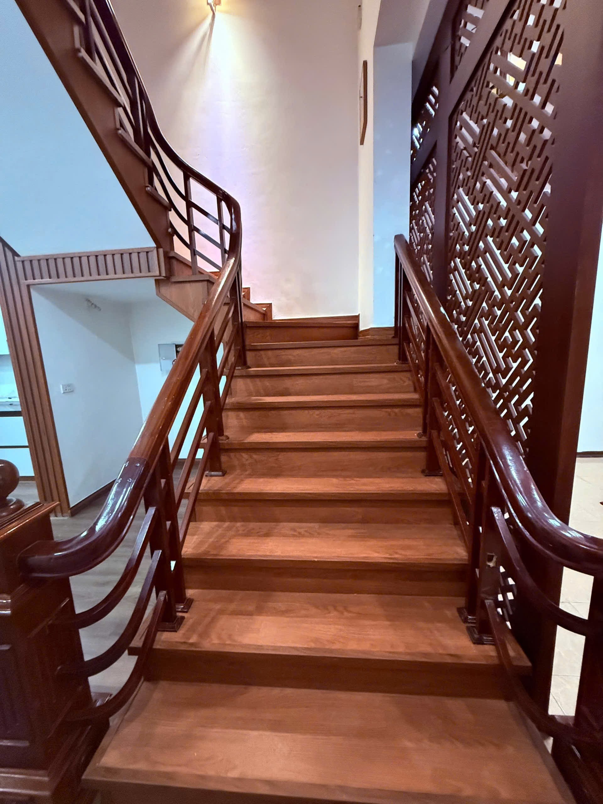 Nhà 3 tầng 4.8 tỷ phố Ngô Kính Thần, trung tâm Vĩnh Yên  — ảnh 2